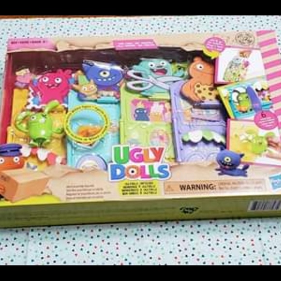Ugly Dolls Uglyville Playset - Picture 2 of 4